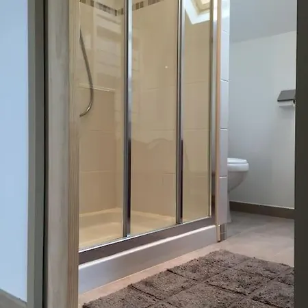 Maison De *